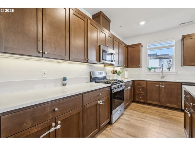 18436 Sw BUCKHORN Dr, Beaverton, OR 97007