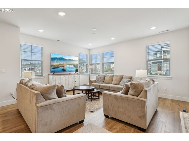 18436 Sw BUCKHORN Dr, Beaverton, OR 97007