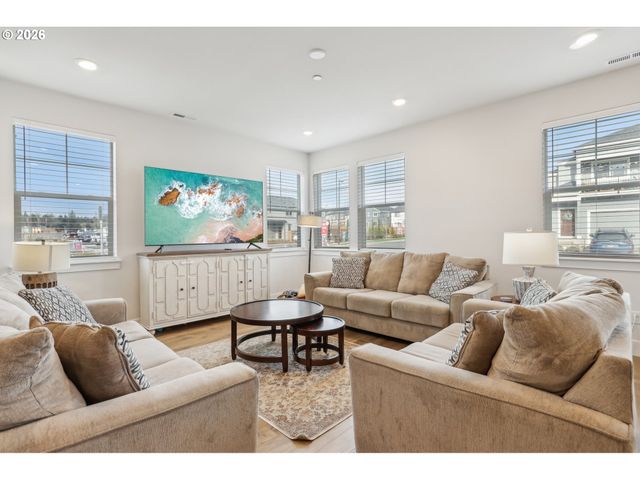 18436 Sw BUCKHORN Dr, Beaverton, OR 97007