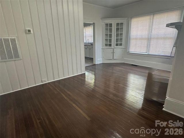 4028 Leo Street, Winston Salem, NC 27105