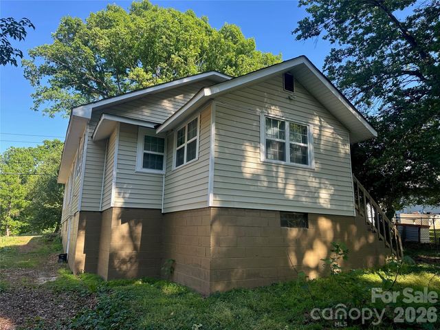 4028 Leo Street, Winston Salem, NC 27105