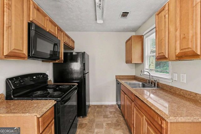 270 Knob Drive, Carrollton, GA 30116
