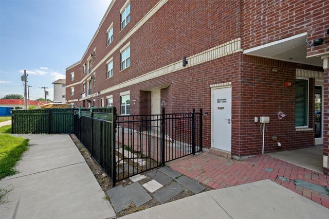 251 S Mill Street 380, Lewisville, TX 75057