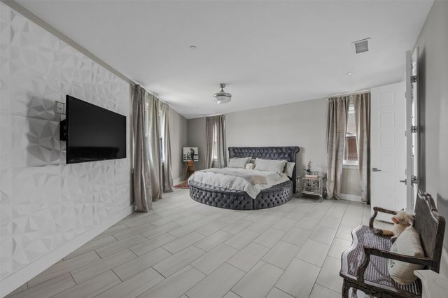 251 S Mill Street 380, Lewisville, TX 75057