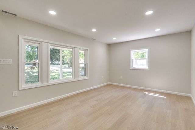 2758 Oak Street, Willoughby Hills, OH 44094