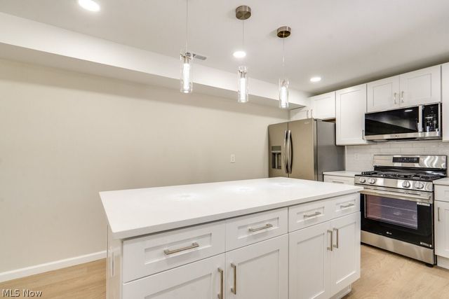 2758 Oak Street, Willoughby Hills, OH 44094