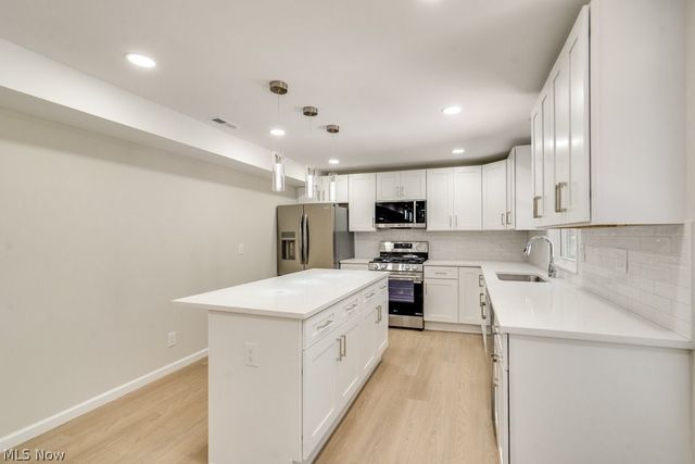 2758 Oak Street, Willoughby Hills, OH 44094