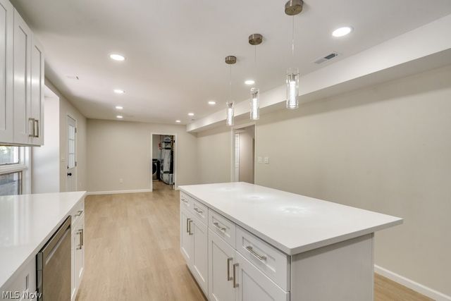 2758 Oak Street, Willoughby Hills, OH 44094