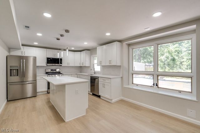 2758 Oak Street, Willoughby Hills, OH 44094