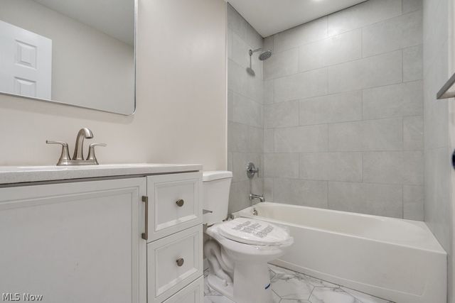 2758 Oak Street, Willoughby Hills, OH 44094