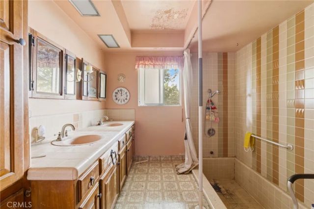 18112 Joshua Ln, Santa Ana, CA 92705