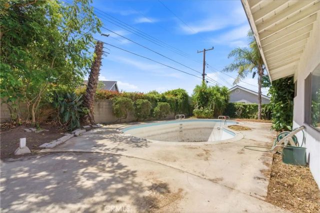 18112 Joshua Ln, Santa Ana, CA 92705