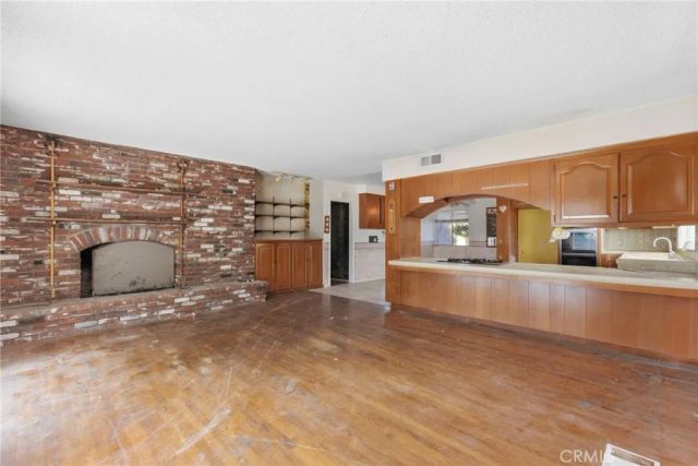 18112 Joshua Ln, Santa Ana, CA 92705