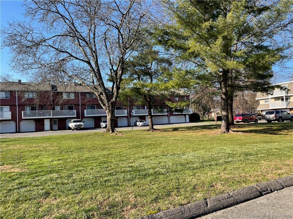 72 Churchill Drive 72, Newington, CT 06111