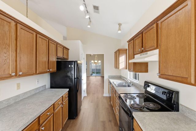 3005 Roundway Down Lane, Lexington, KY 40509