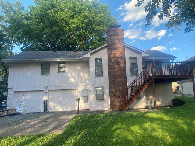 8108 N Serene Avenue, Kansas City, MO 64152