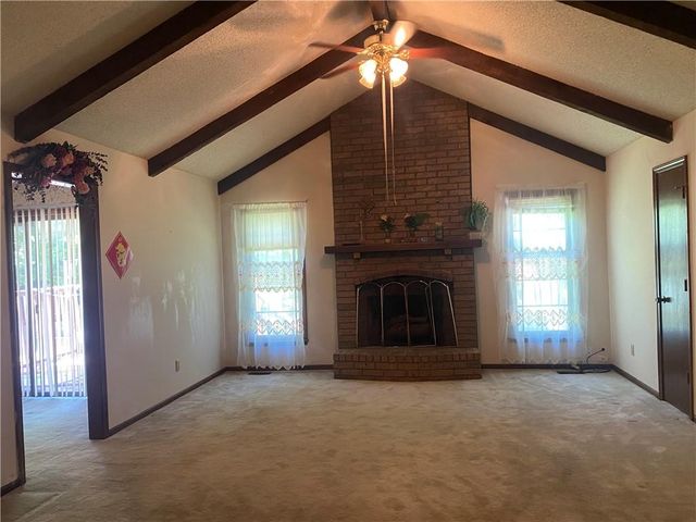 8108 N Serene Avenue, Kansas City, MO 64152