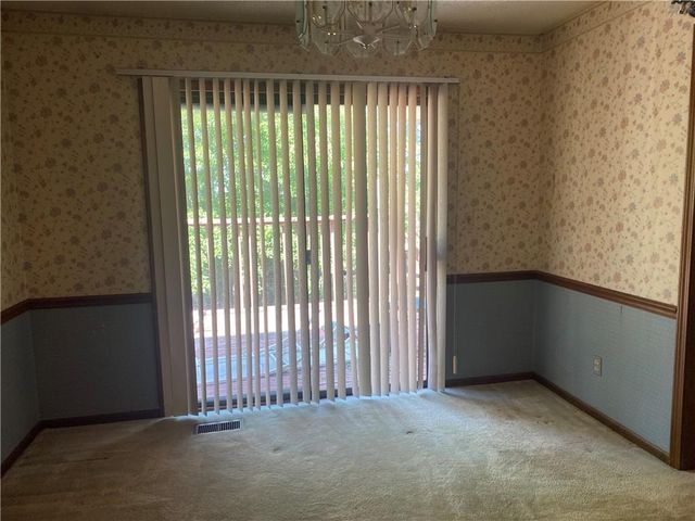 8108 N Serene Avenue, Kansas City, MO 64152