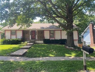 8108 N Serene Avenue, Kansas City, MO 64152