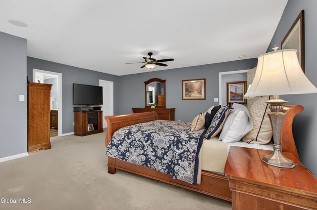 45 Sterling Heights Drive, Clifton Park, NY 12065