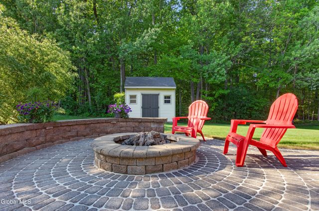 45 Sterling Heights Drive, Clifton Park, NY 12065