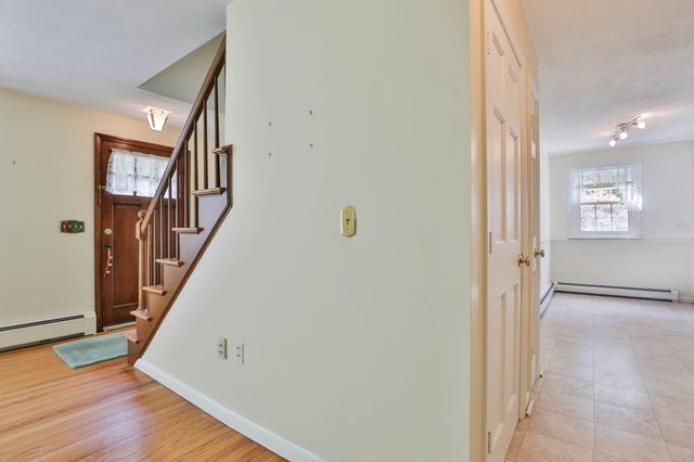 2 Hillside Drive, Hudson, NH 03051