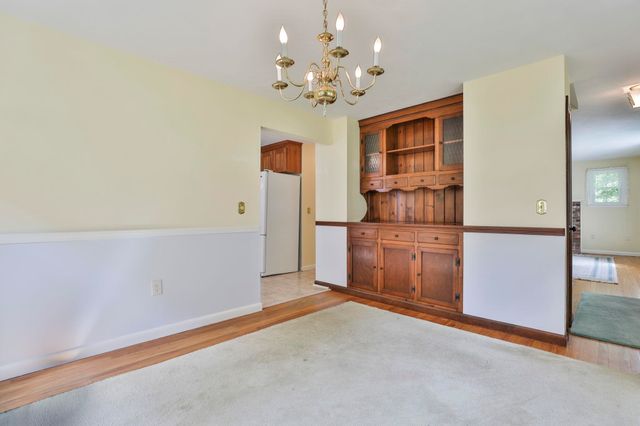 2 Hillside Drive, Hudson, NH 03051