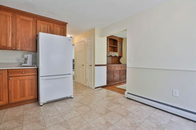 2 Hillside Drive, Hudson, NH 03051