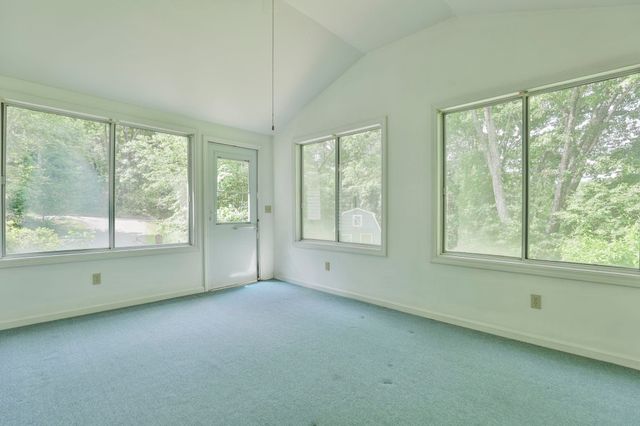 2 Hillside Drive, Hudson, NH 03051