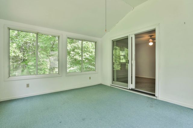 2 Hillside Drive, Hudson, NH 03051