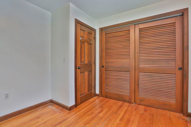 2 Hillside Drive, Hudson, NH 03051