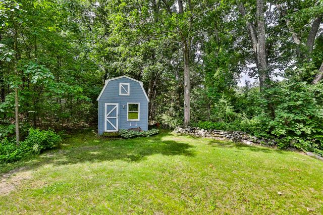 2 Hillside Drive, Hudson, NH 03051