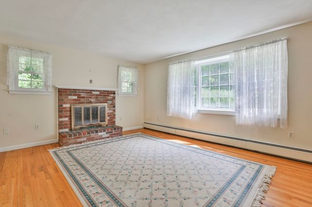 2 Hillside Drive, Hudson, NH 03051
