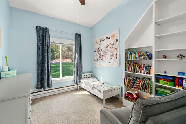 6 Cranberry Ln, Hudson, MA 01749