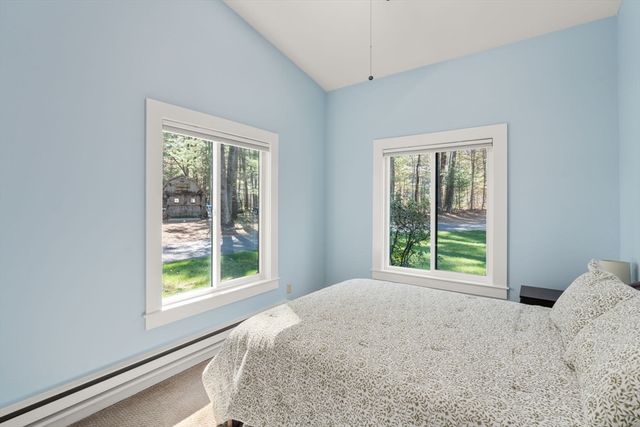 6 Cranberry Ln, Hudson, MA 01749