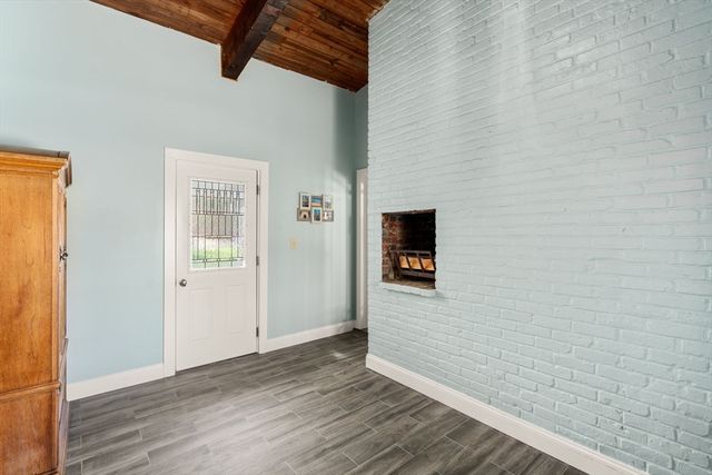 6 Cranberry Ln, Hudson, MA 01749