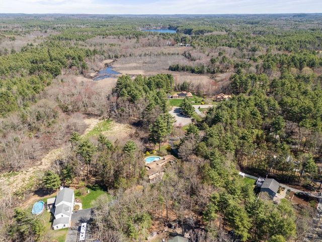 6 Cranberry Ln, Hudson, MA 01749