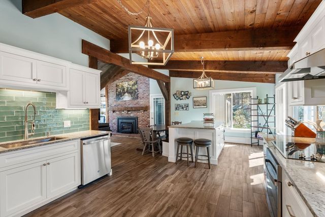 6 Cranberry Ln, Hudson, MA 01749