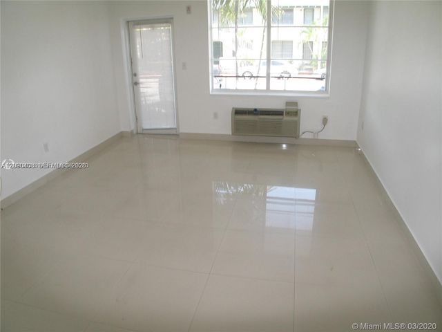 540 74th Street 3, Miami Beach, FL 33141