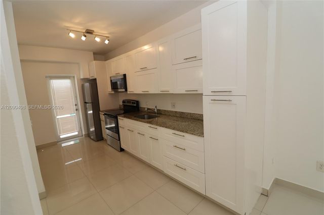 540 74th Street 3, Miami Beach, FL 33141