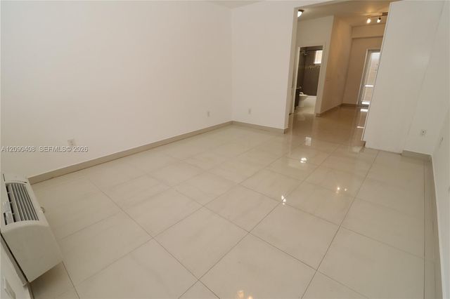 540 74th Street 3, Miami Beach, FL 33141