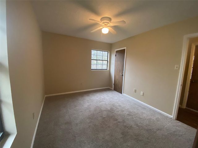 28629 Netawaka, Huntsville, TX 77320