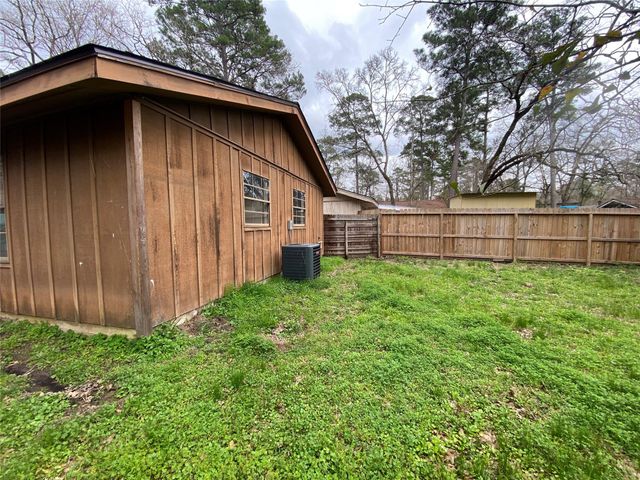 28629 Netawaka, Huntsville, TX 77320