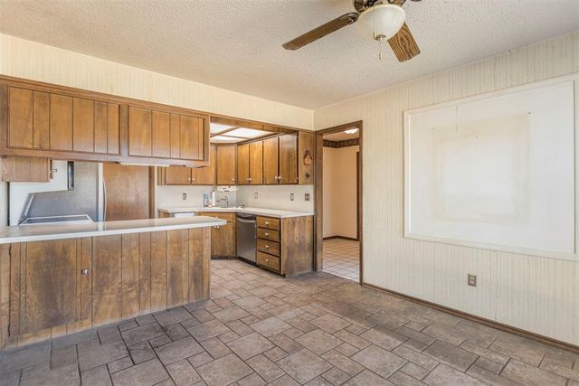 2340 Shadowlake Drive, Oklahoma City, OK 73159