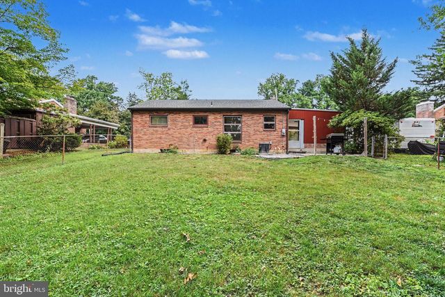 1819 WILLOW RD, Camp Hill, PA 17011