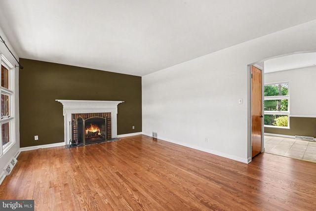 1819 WILLOW RD, Camp Hill, PA 17011