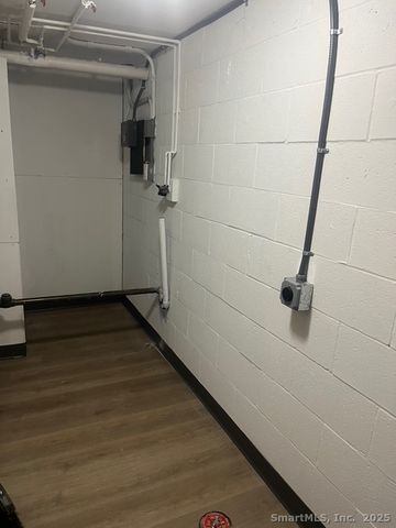 79 BETHS Lane 100, Bristol, CT 06010