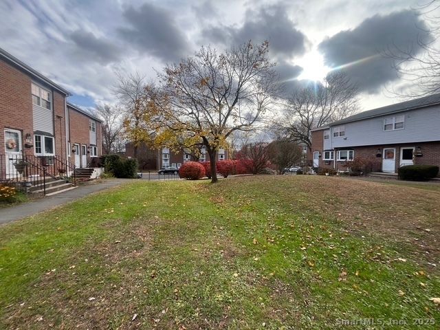 79 BETHS Lane 100, Bristol, CT 06010