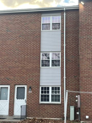 79 BETHS Lane 100, Bristol, CT 06010