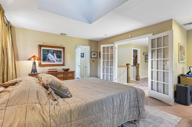 46 O'Connell Court, Great River, NY 11739